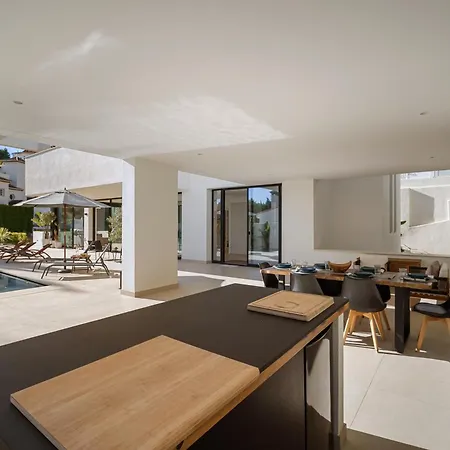Villa Elviria - Private Swimming Pool Marbella